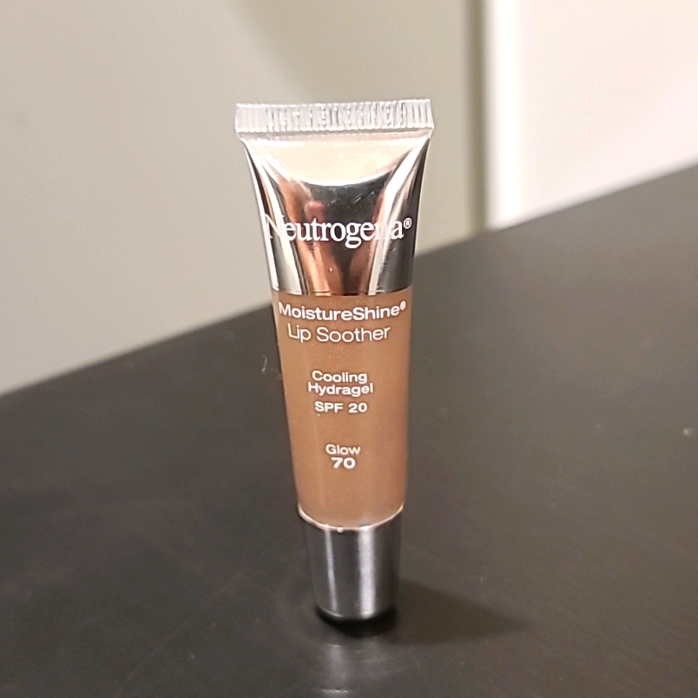 8/29  neutrogena lip